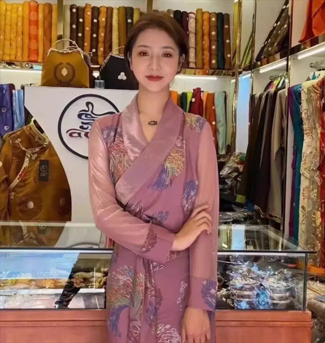 Spring and Summer Tibetan clothes in Lhasa