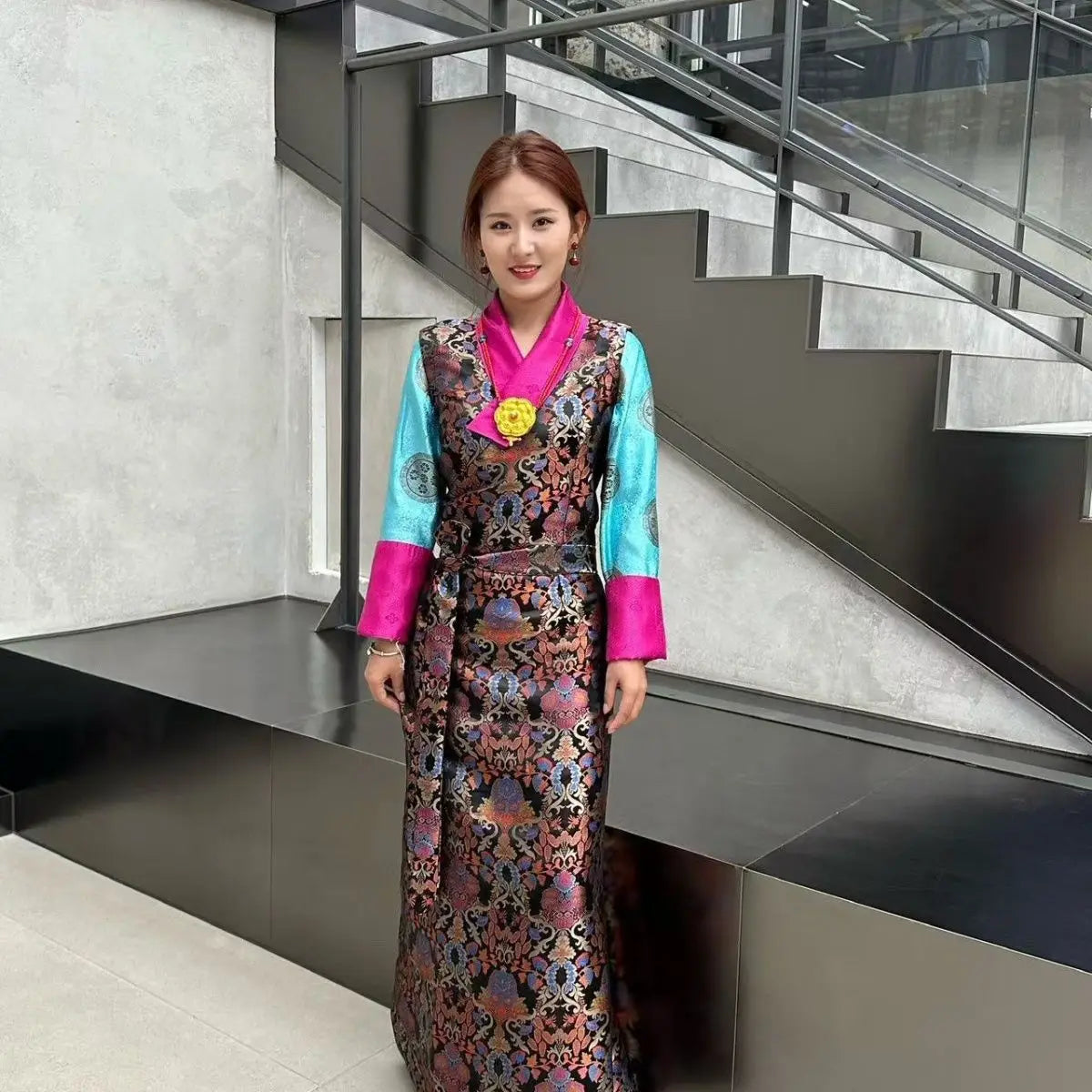 Tibetan women's dress